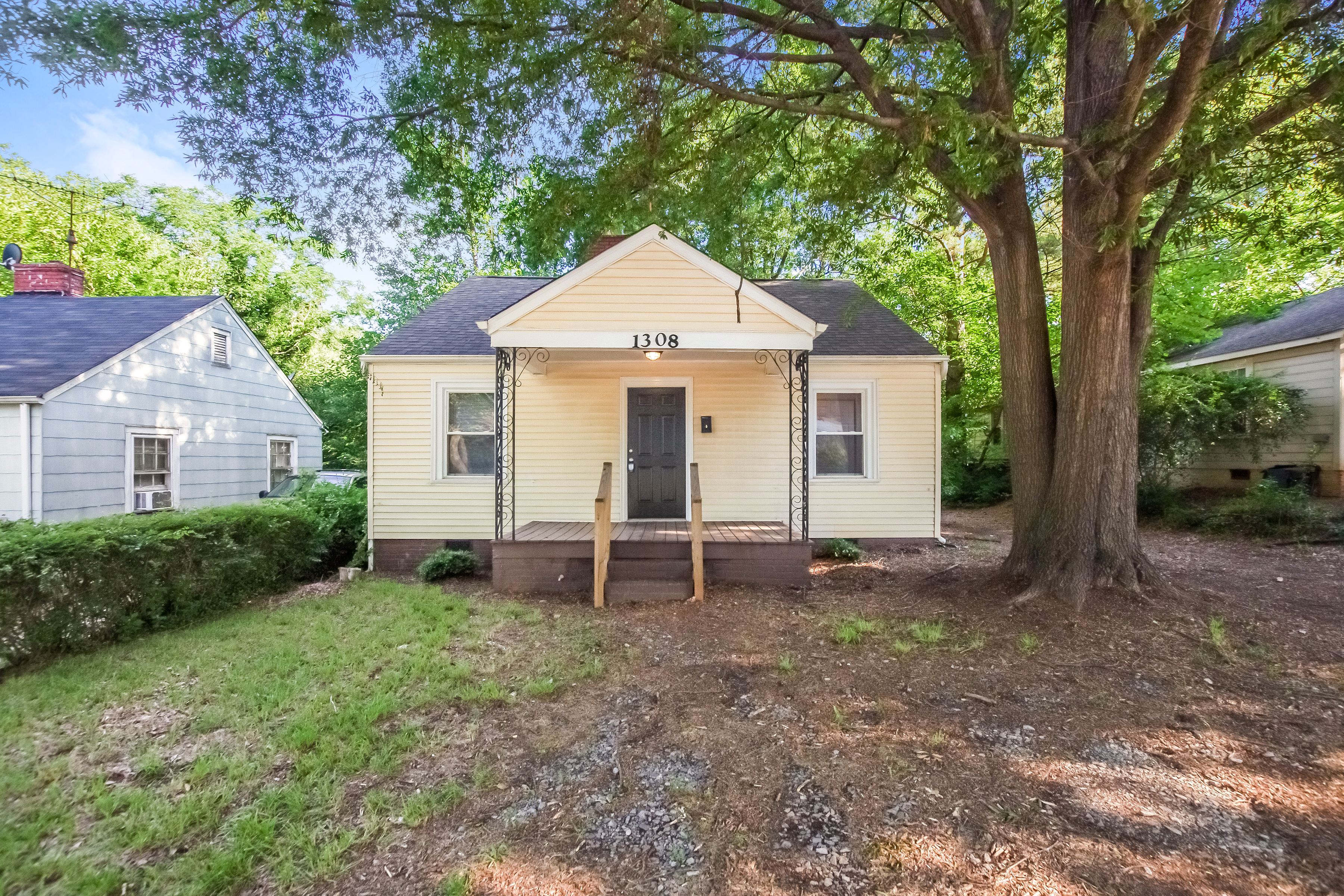 1308 Camp Greene St Charlotte, NC 28208